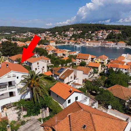Palma Jelsa (Hvar)