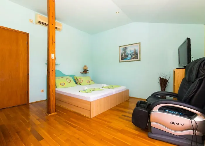 Palma * Jelsa (Hvar)