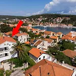 Palma Jelsa (Hvar)